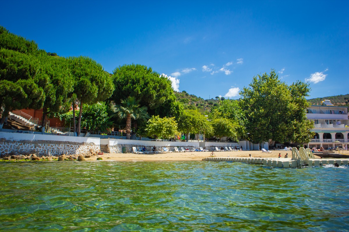 Fıstıklı Plajı: Ailenizle Güvenli ve Huzurlu Bir Tatil